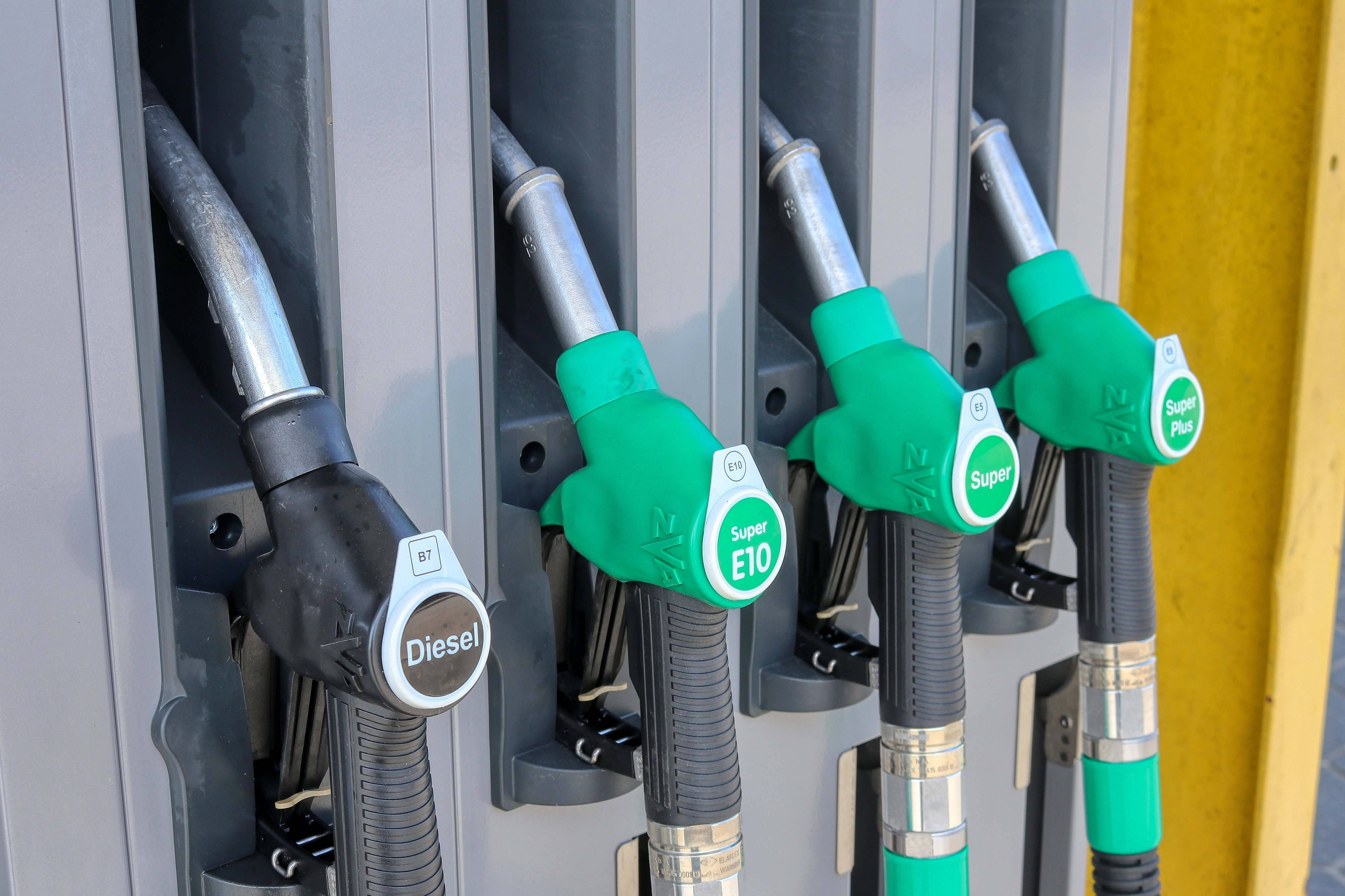 How Fuel Surcharge (FSC) Works in Trucking